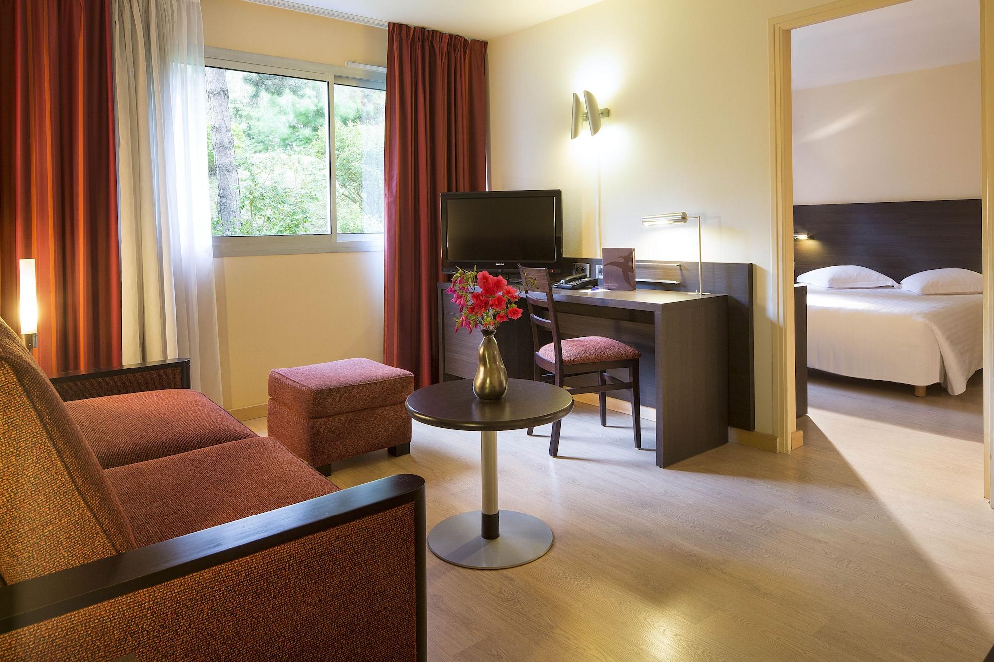 Oceania Quimper Hotel Exterior foto