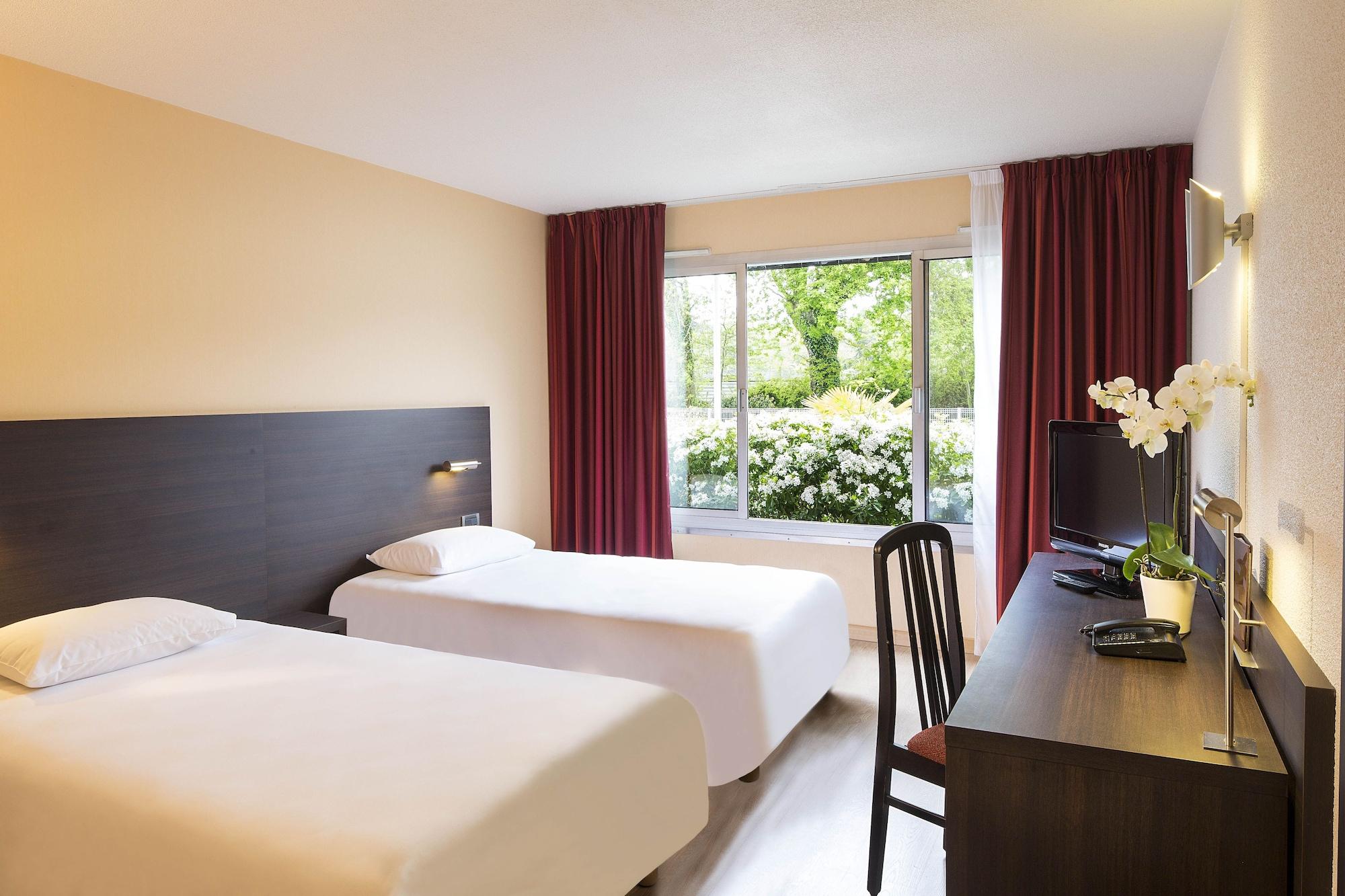 Oceania Quimper Hotel Exterior foto
